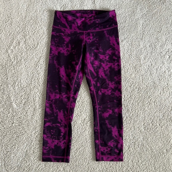 Lululemon crop leggings. Size 4. - Picture 1 of 4